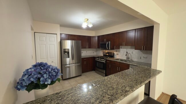 Building Photo - 385 Grissom Ct