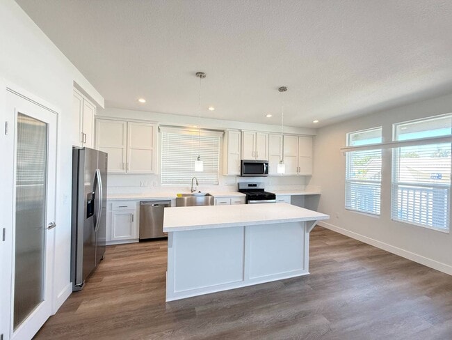 Building Photo - 44 Pine Via