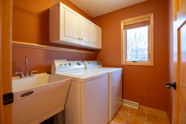 Building Photo - 5224 Nannyberry Dr