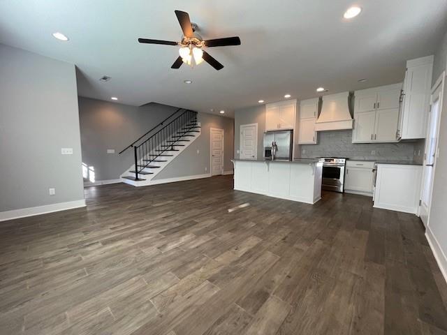 Building Photo - 2339 E Amherst Aly