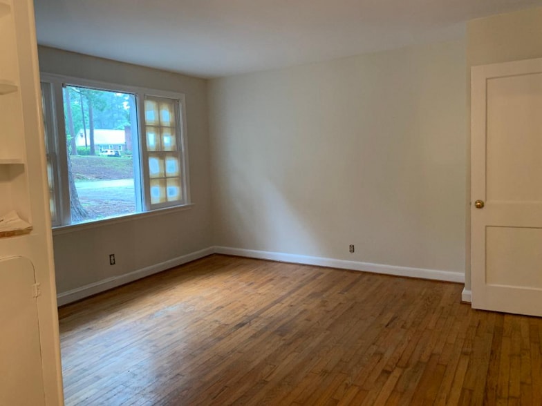 Building Photo - 612 S Beltline Blvd