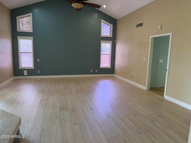 Building Photo - 8377 E Thoroughbred Trail