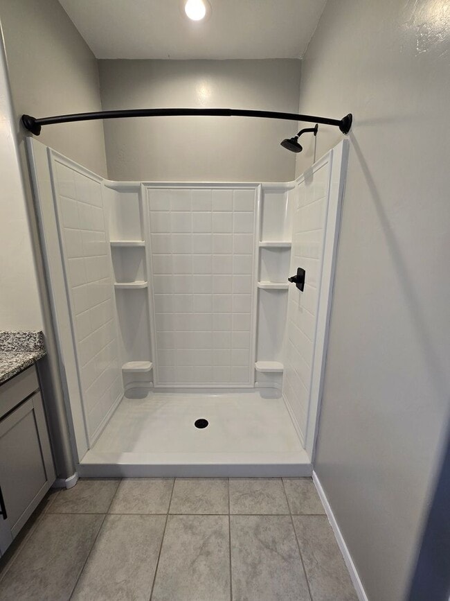 Building Photo - 3 Bedroom/ 2 Bath Red Rock Oasis