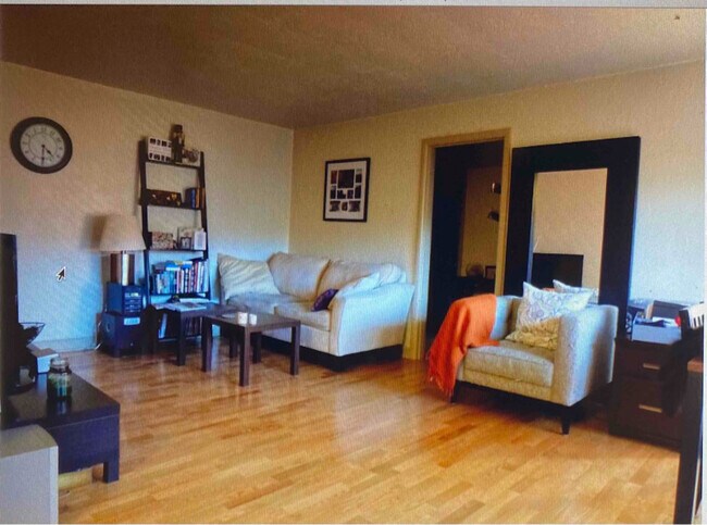 Building Photo - 2802 SE 67th Ave