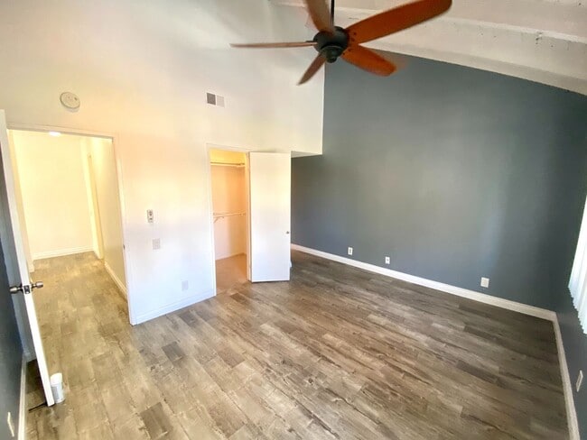 Building Photo - Welcome Home! Upgraded 2 Bedroom, 2.5 Bath...