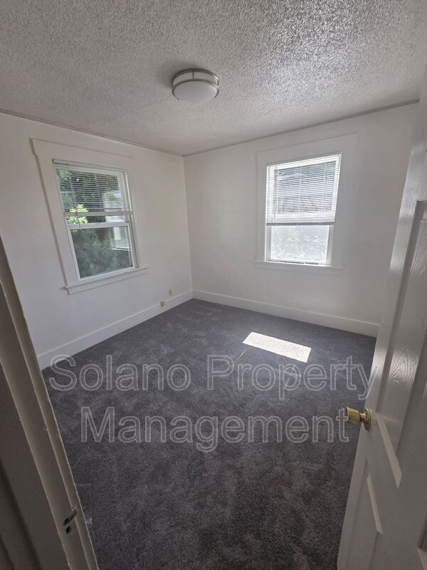 Building Photo - 54 B St