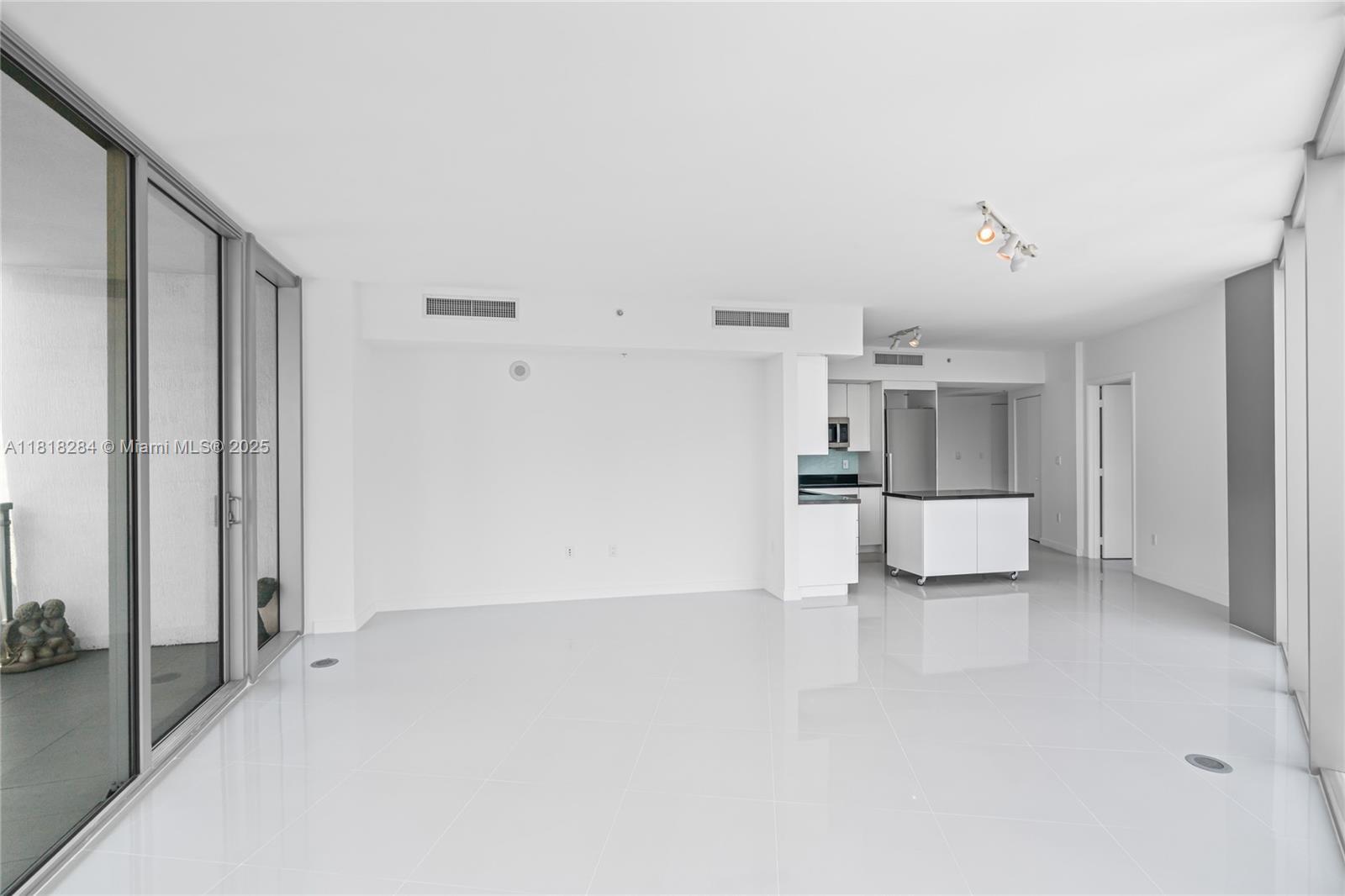 Building Photo - 1300 S Miami Ave