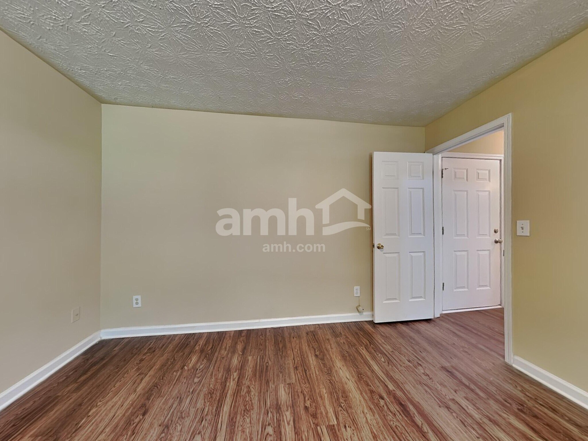 Building Photo - 1305 Carlysle Park Dr