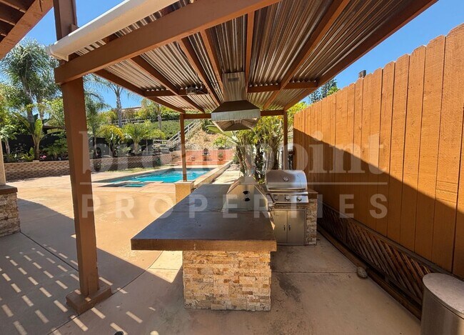 Building Photo - 637 Oak Glade Dr