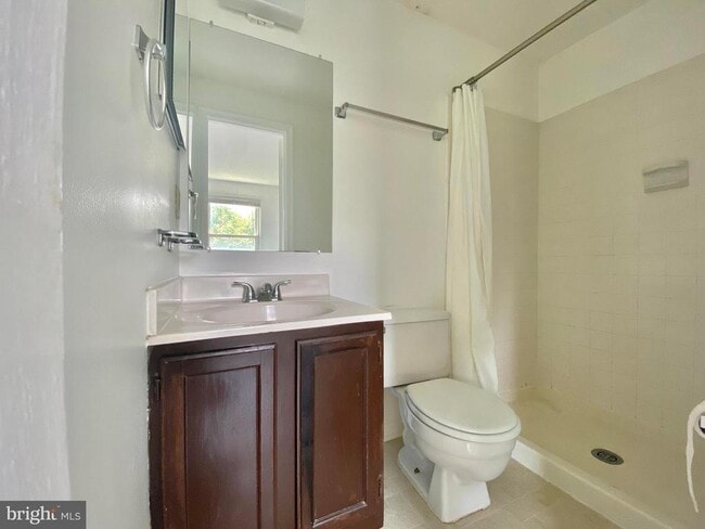 Building Photo - 7351 Crestleigh Cir