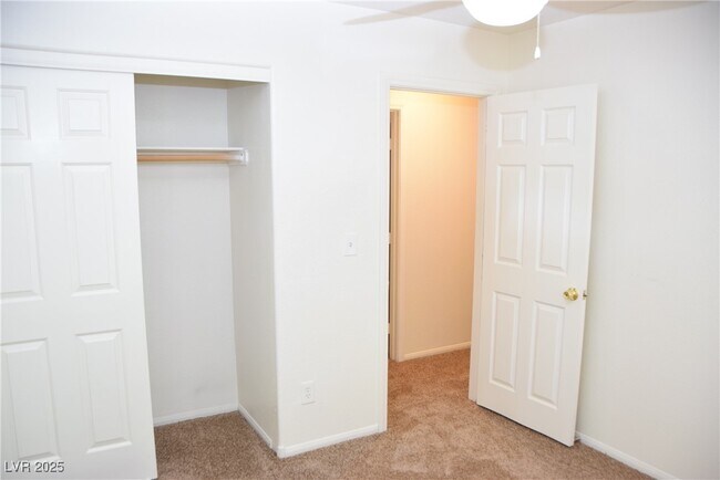 Building Photo - 7804 Wavering Pine Dr