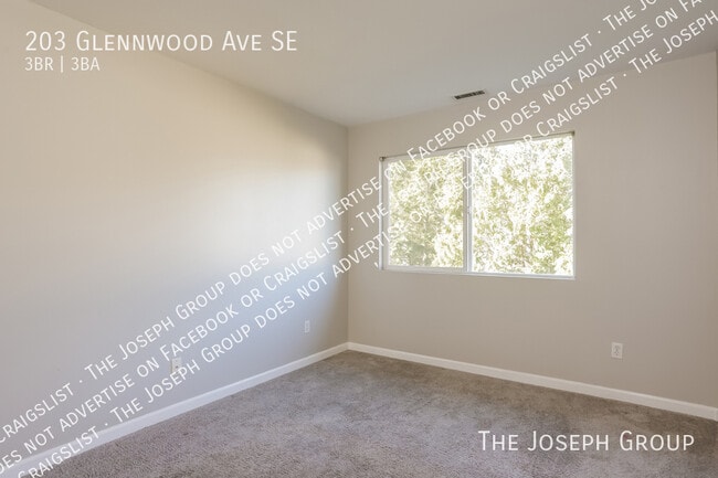 Building Photo - 203 Glennwood Ave SE