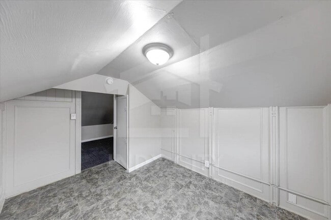 Building Photo - 5617 East 21st St