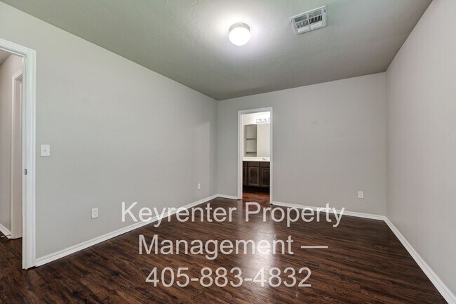 Building Photo - Gorgeous 3 Bed 2 Bath in Moore/SE OKC