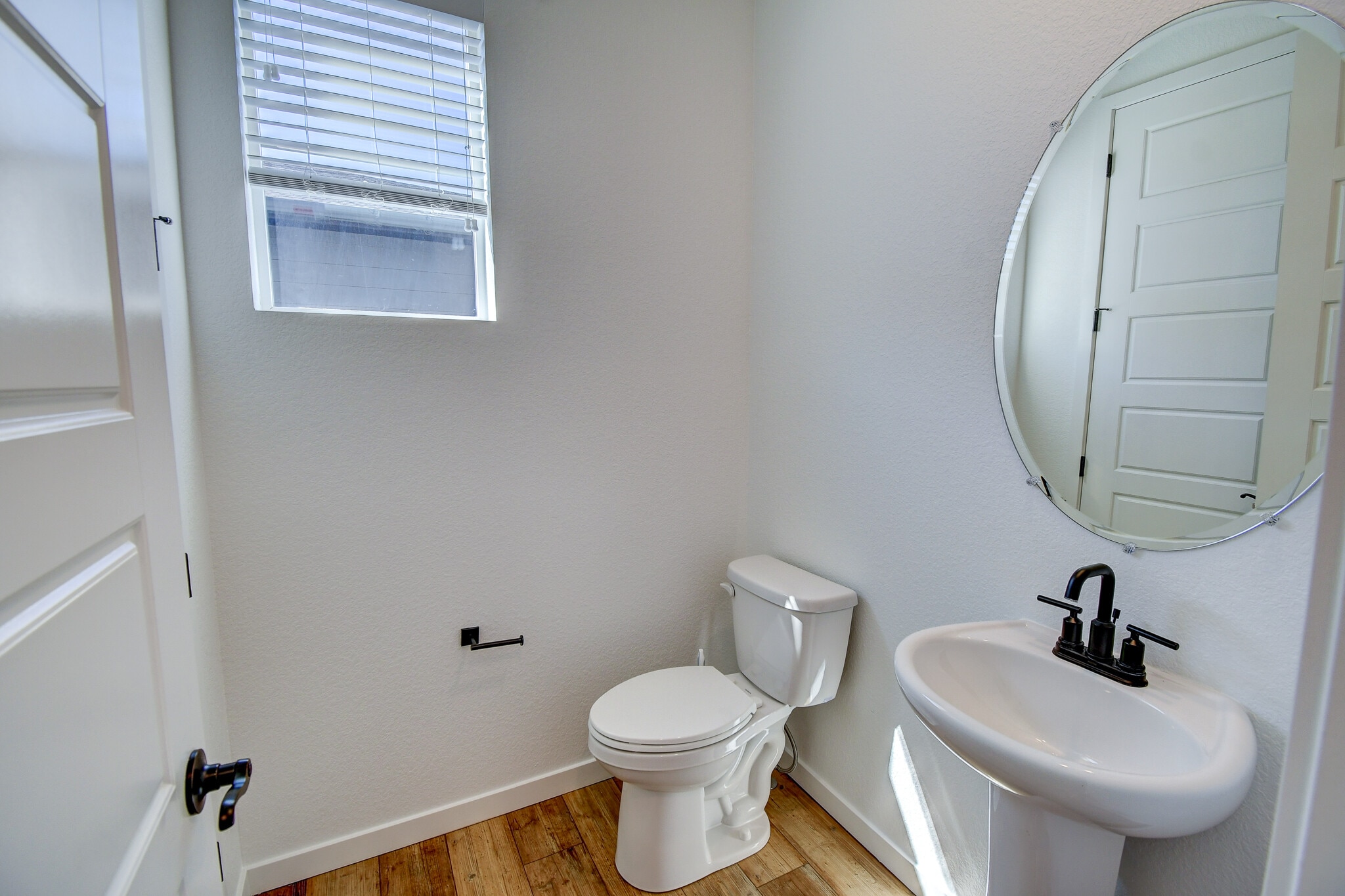 Building Photo - 3846 N Catawba Way