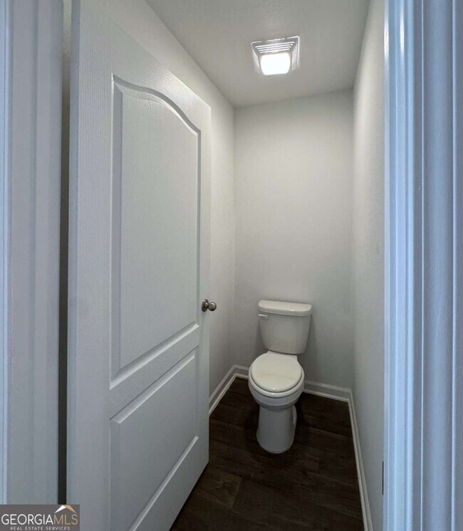 Building Photo - 101 Landing Blvd