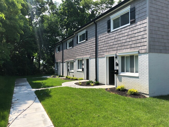 Primary Photo - University Townhomes