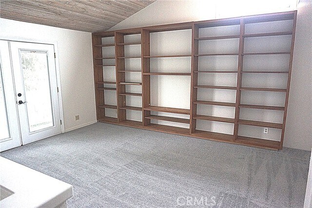 Building Photo - 9281 Woodcrest Dr