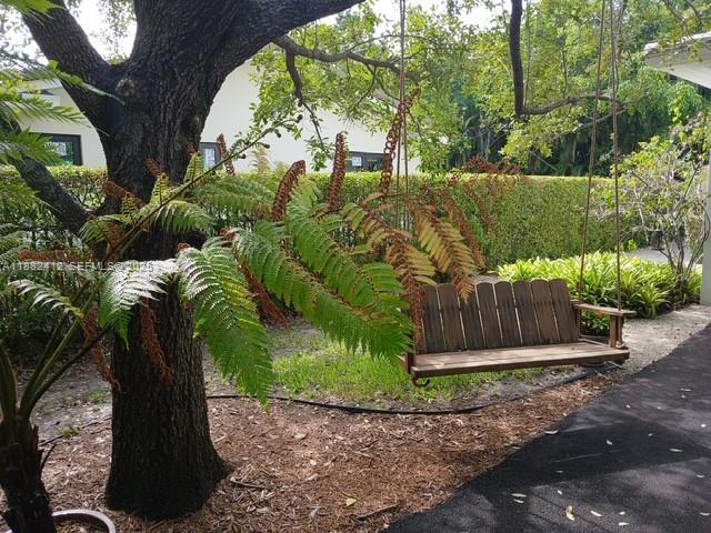 Building Photo - 2828 Segovia St