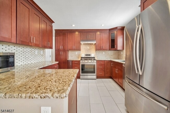 Building Photo - 149 Hillside Ave