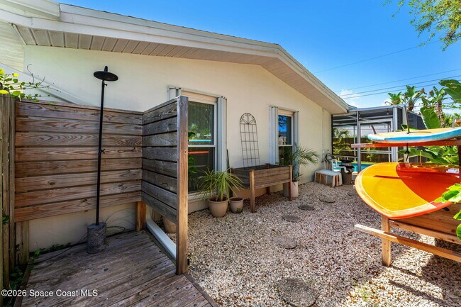 Building Photo - 440 Coconut Dr
