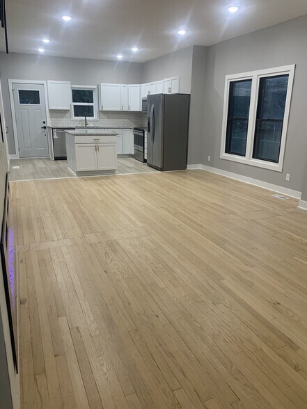 Building Photo - 1025 N 45th St