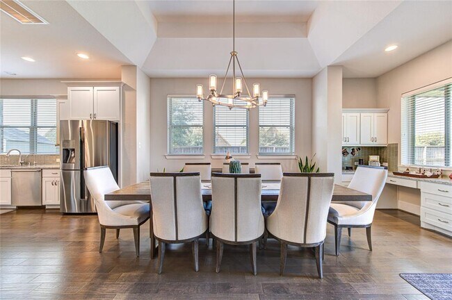 Building Photo - 2403 Juniper Bnd