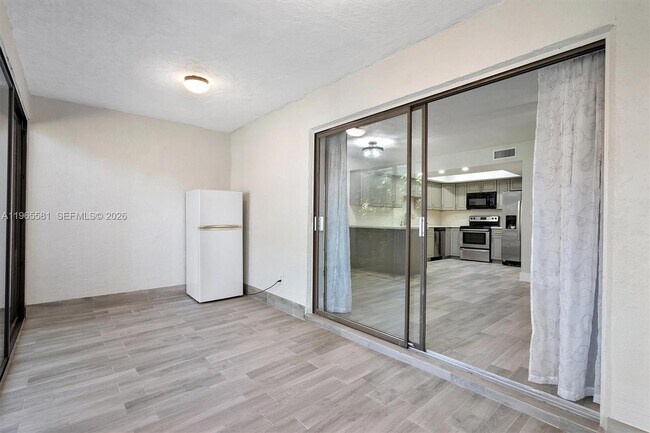 Building Photo - 48 Matador Ln