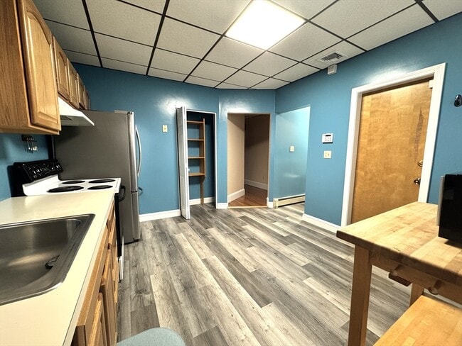 Building Photo - 22 Dana St