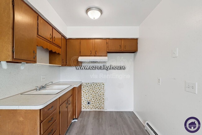 Building Photo - 1733 Christian Ave