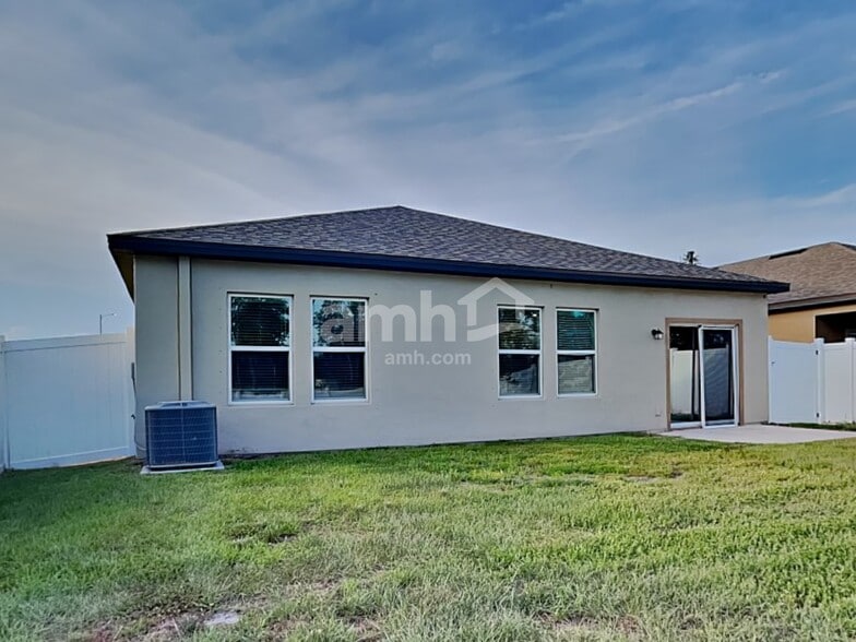 Building Photo - 11603 Pace Bend Ct