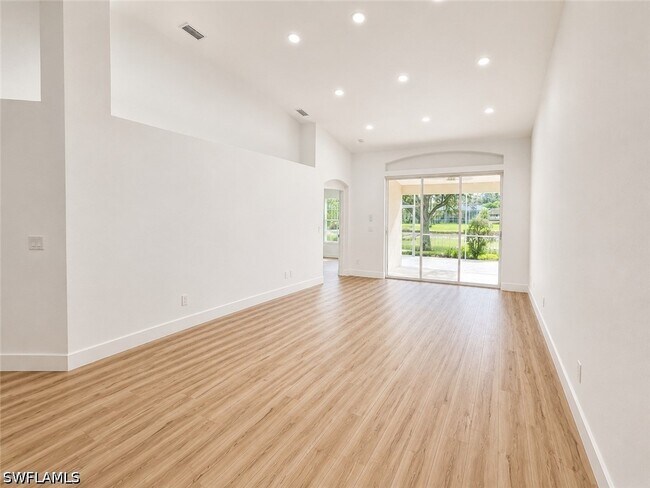 Building Photo - 8204 Ibis Cove Cir