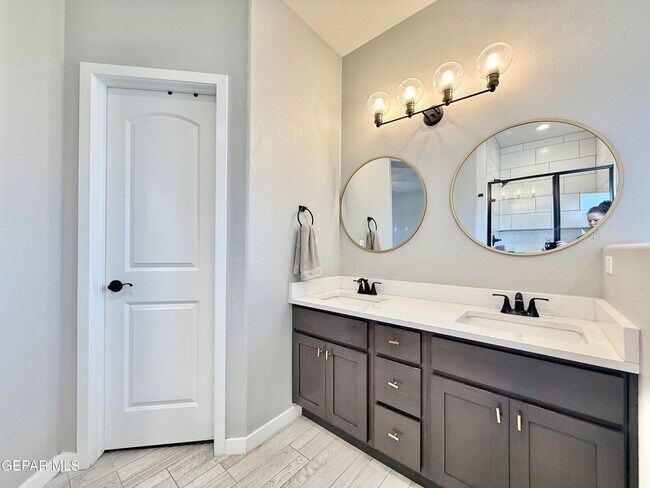 Building Photo - 7467 Smugglers Gulch Ct