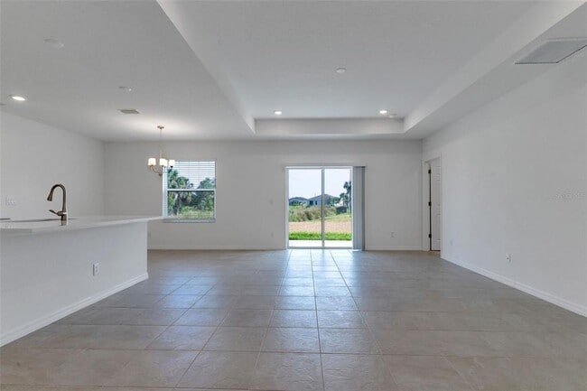 Building Photo - 10008 Last Lgt Gln