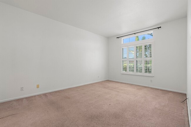 Building Photo - 12650 Springbrook Dr