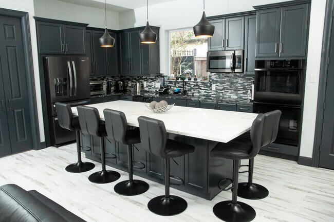 Building Photo - 3039 Bonnebridge Way Blvd
