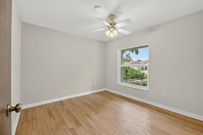 Building Photo - Available Immediately!