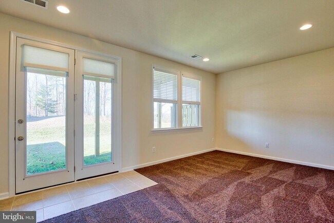 Building Photo - 127 Keller Ct