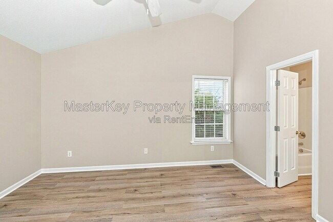 Building Photo - 201 Harvester Dr