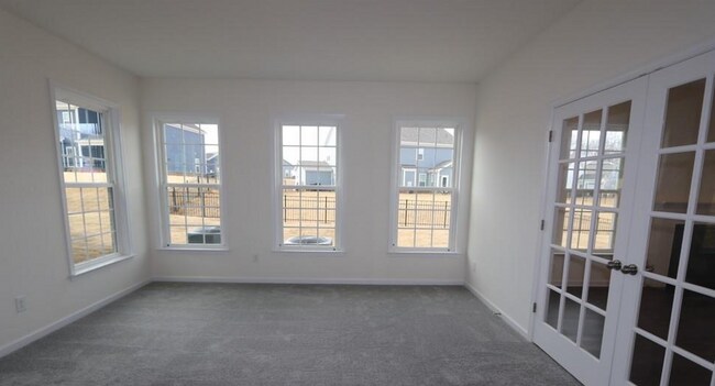 Building Photo - Huge 5-bedroom, 4-bathroom, in Poplin Grov...