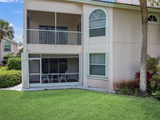 Building Photo - 3007 Fairway Dr N