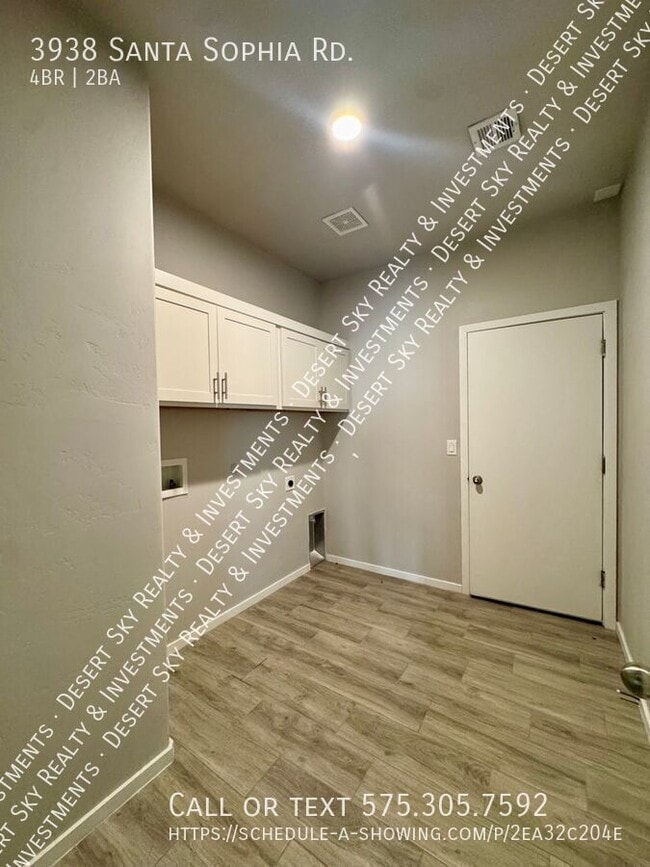 Building Photo - 3938 Santa Sophia Rd