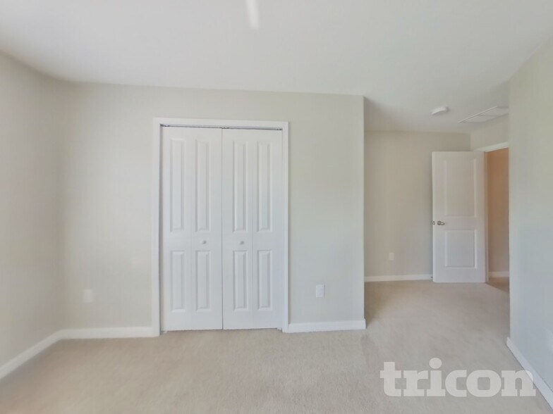 Building Photo - 10410 Fairy Moss Ln