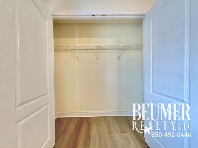 Building Photo - 4br/3ba Big, Bold, Beautiful Home for Rent
