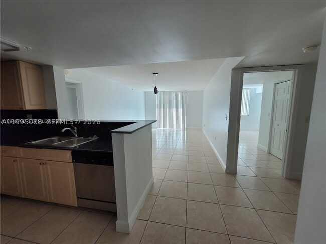 Building Photo - 3000 Coral Wy