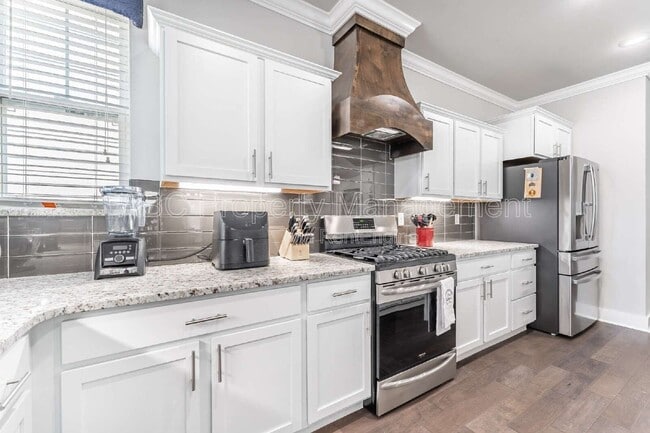 Building Photo - 5217 S 65th Pl
