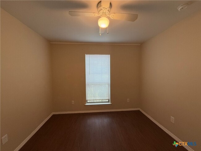 Building Photo - 3031 Pine Valley Dr