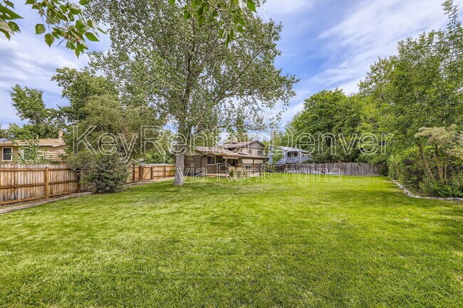 Building Photo - 1243 S Johnson Way