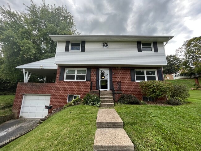 Primary Photo - 119 Northumberland Dr