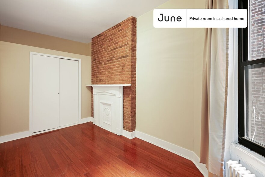 Building Photo - Private bedroom in 3 bed/2 bath Home